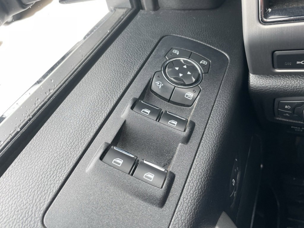 Used 2019 Ford F150 Platinum w/ Equipment Group 701A Luxury image 27