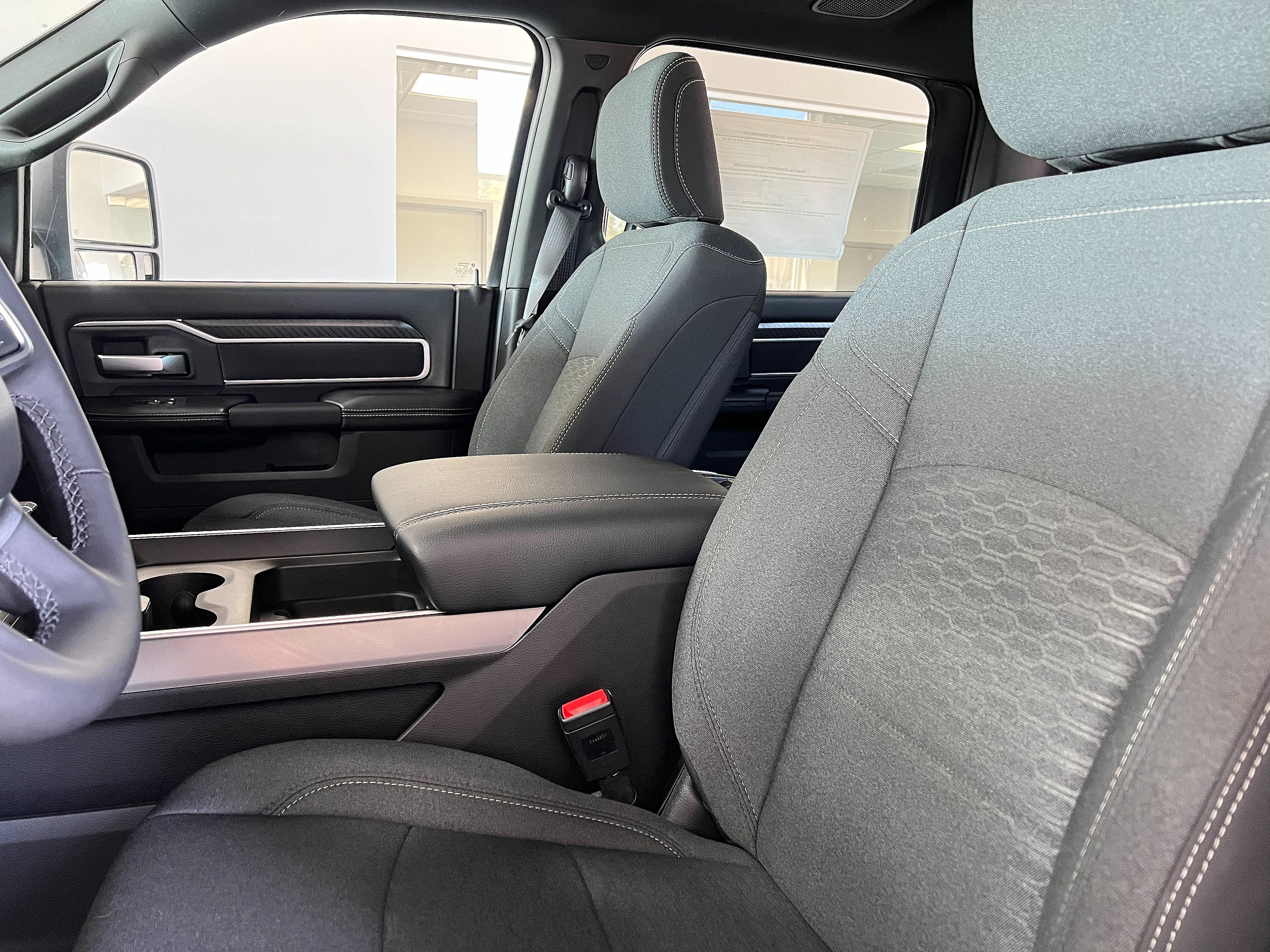 New 2026 RAM 2500 Big Horn AWD/4WD image 10