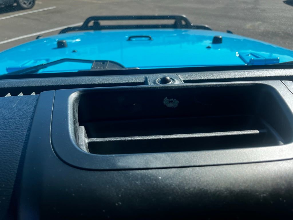 Used 2018 Jeep Wrangler Rubicon w/ Power Convenience Group image 18