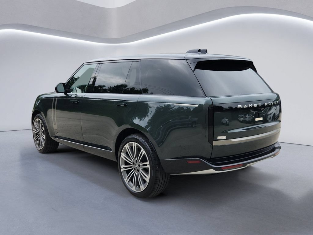 New 2025 Land Rover Range Rover Long Wheelbase SE AWD/4WD image 4