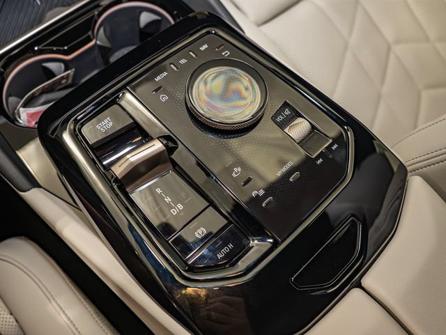 New 2027 BMW i5 xDrive40 w/ M Sport Package AWD/4WD image 19