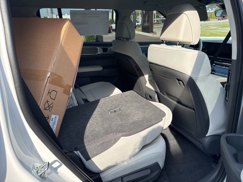 New 2026 Hyundai Santa Fe SE FWD image 12