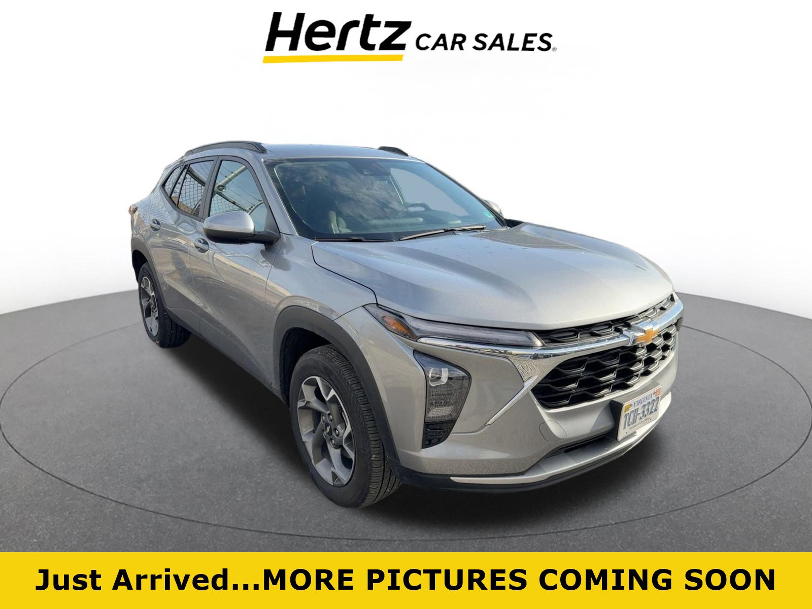 Used 2025 Chevrolet Trax LT image 1