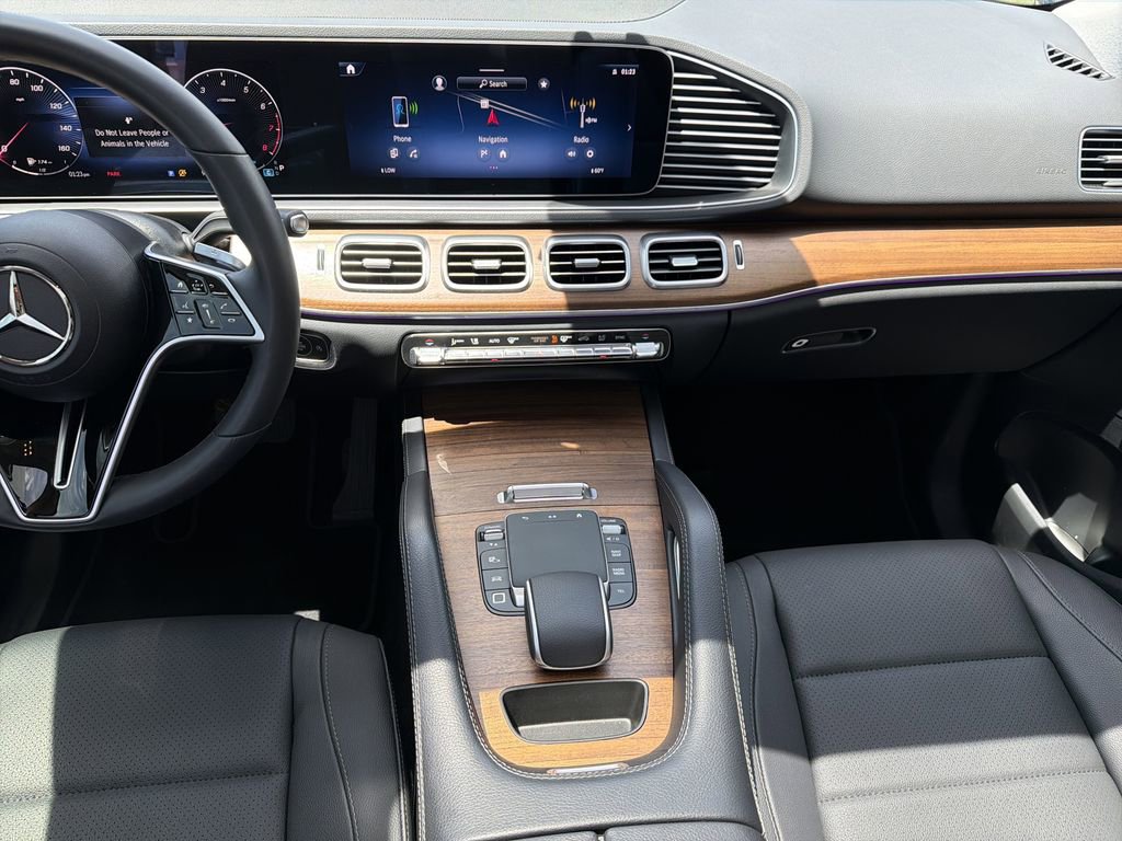 Used 2025 Mercedes-Benz GLE 350 4MATIC image 16