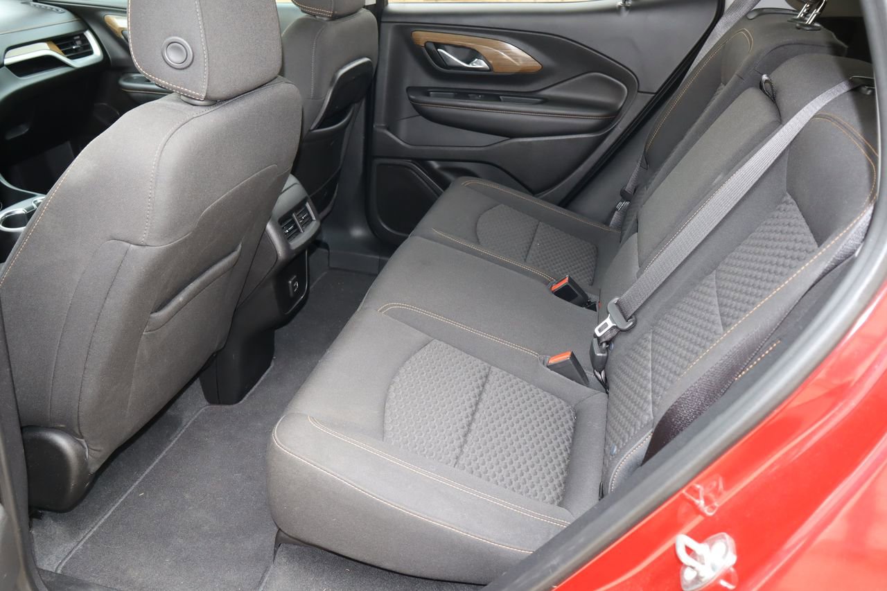Used 2018 GMC Terrain SLE w/ Driver Convenience Package FWD image 5