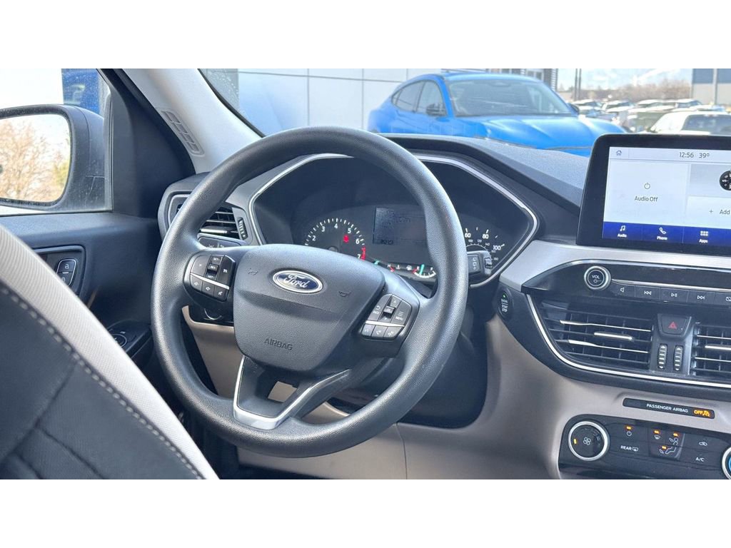Used 2022 Ford Escape SE image 15