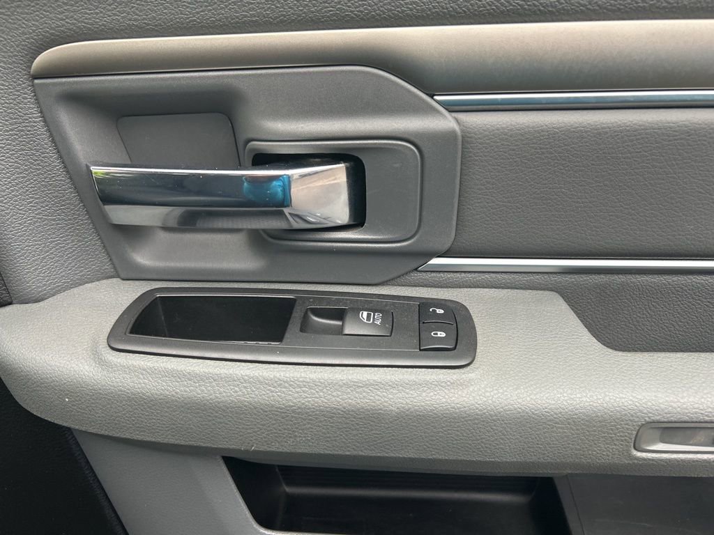 Used 2018 RAM 2500 Big Horn image 25