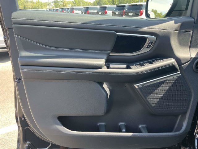 New 2027 Ford Expedition Platinum w/ Stealth Appearance Package AWD/4WD image 12