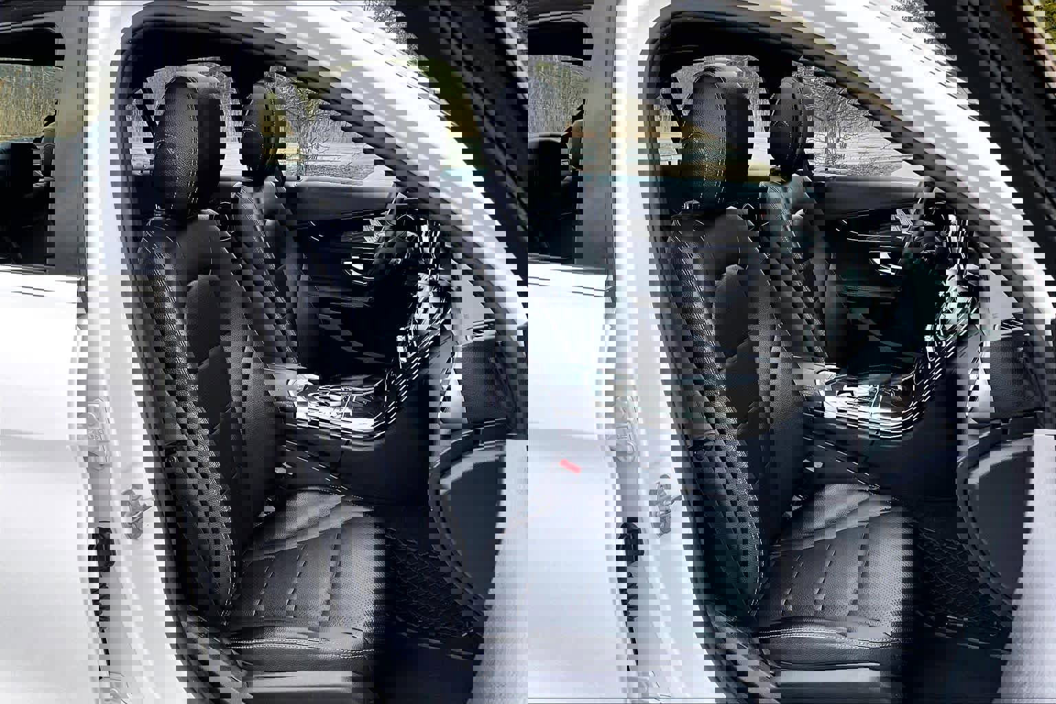 Used 2018 Mercedes-Benz C 300 4MATIC Sedan image 8