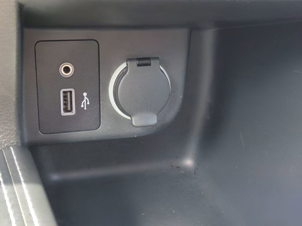 Used 2020 Nissan Kicks SV image 20