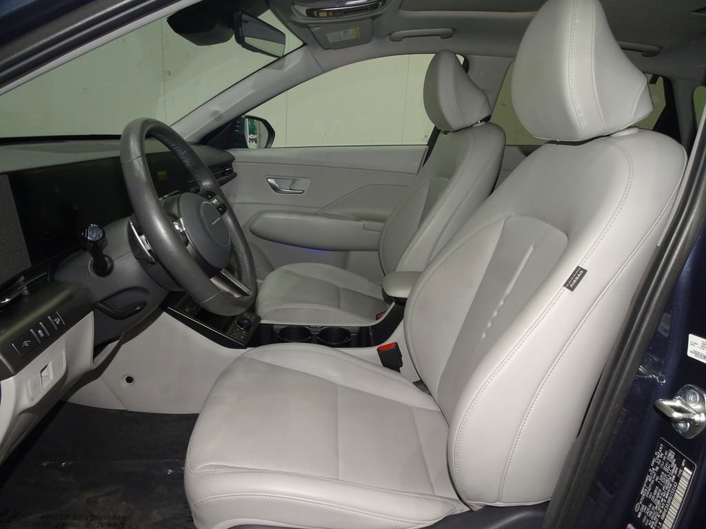 Used 2024 Hyundai Kona Limited image 13