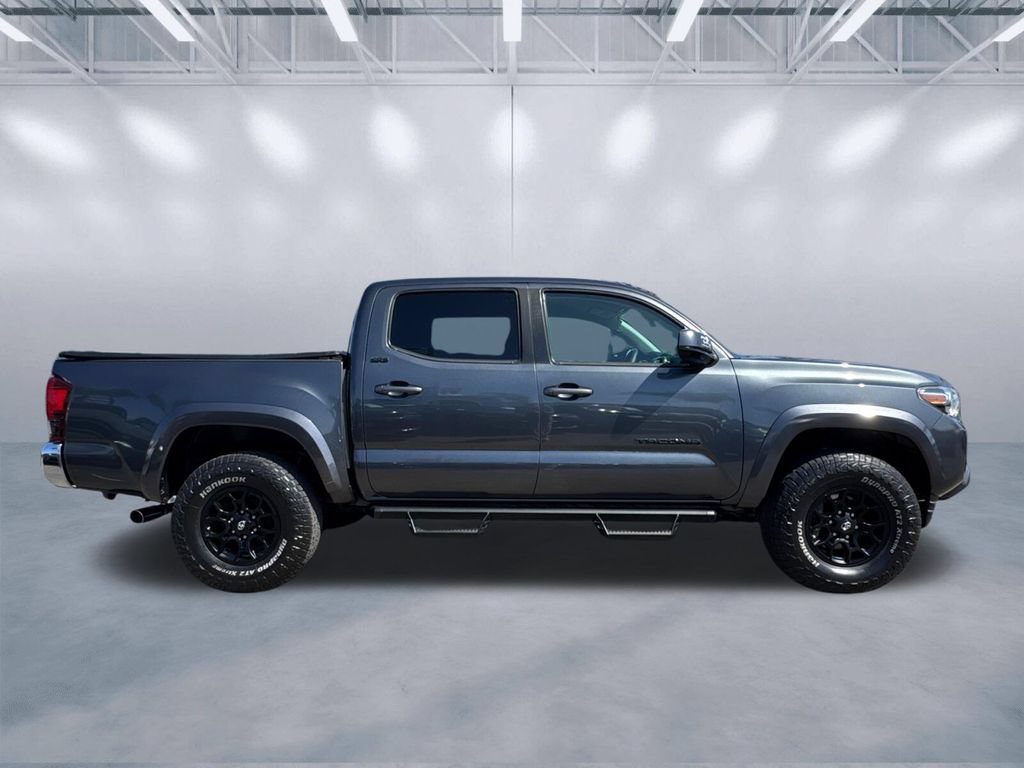 Used 2020 Toyota Tacoma SR5 RWD image 3