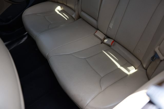 Used 2016 Hyundai Azera Limited FWD image 13