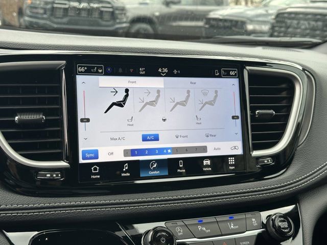 New 2026 Chrysler Pacifica Select FWD image 26