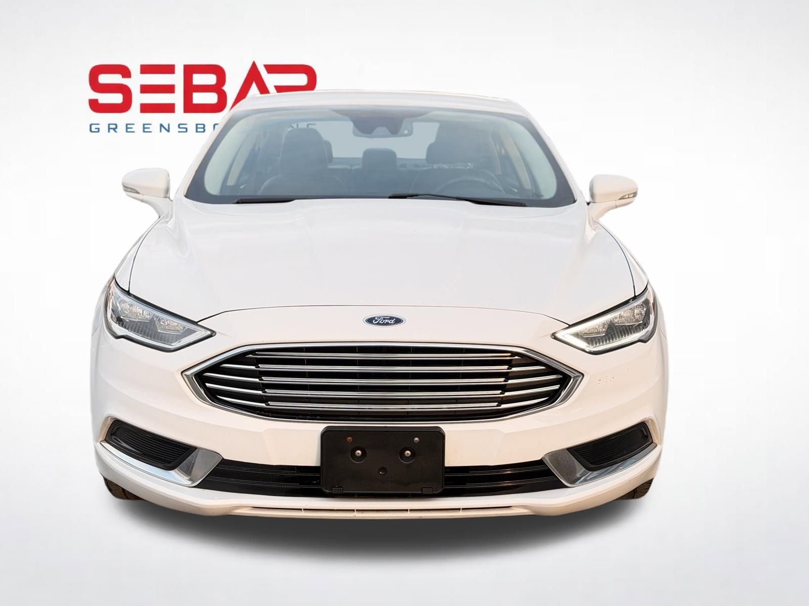 Used 2018 Ford Fusion SE w/ Equipment Group 602A FWD image 2