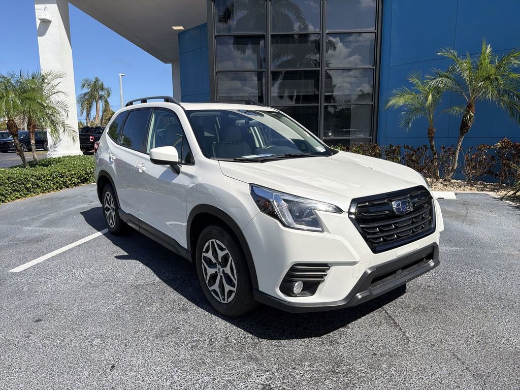Used 2022 Subaru Forester Premium w/ Popular Package #2 AWD/4WD image 2