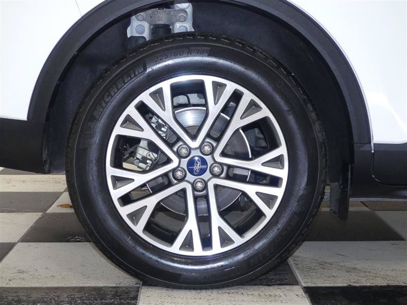 Used 2022 Ford Escape SEL w/ Technology Package FWD image 34