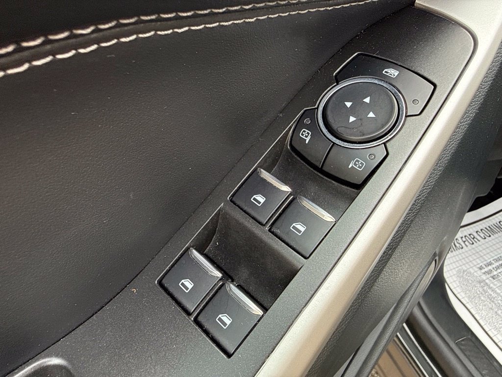 Used 2024 Ford Explorer XLT AWD/4WD image 21