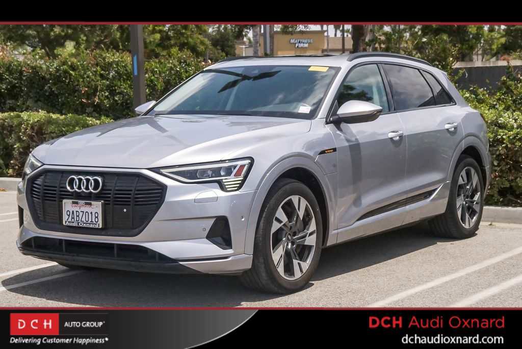 Used 2021 Audi e-tron Premium w/ Convenience Plus Package AWD/4WD image 1