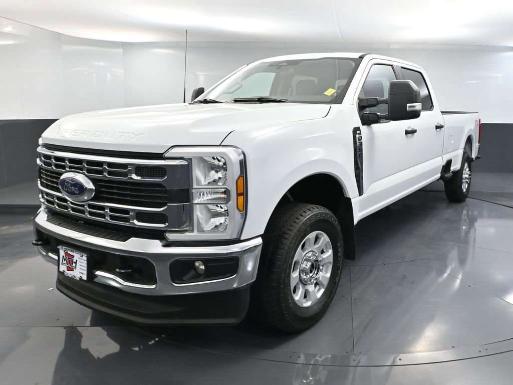 Used 2024 Ford F350 XLT w/ FX4 Off-Road Package image 12