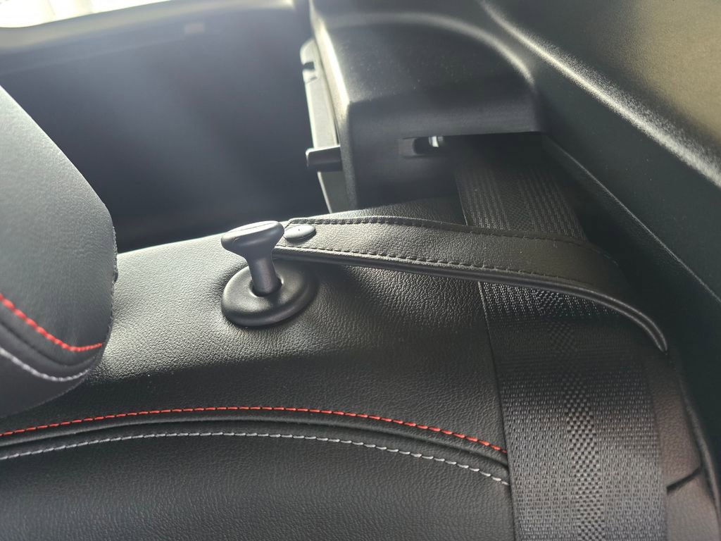 Used 2025 Nissan Kicks SR FWD image 20