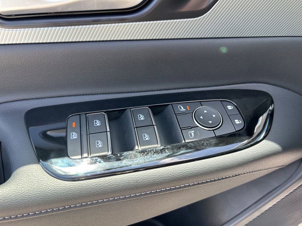 New 2025 Nissan Murano SL image 14