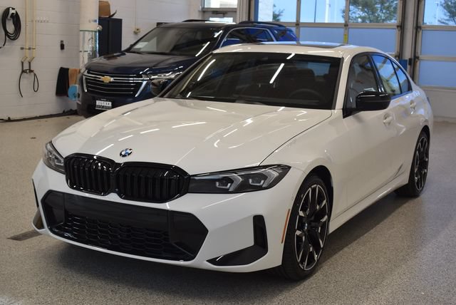 New 2026 BMW 330i xDrive Sedan w/ M Sport Package AWD/4WD image 9