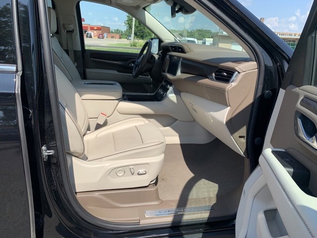 Used 2023 GMC Yukon Denali image 16