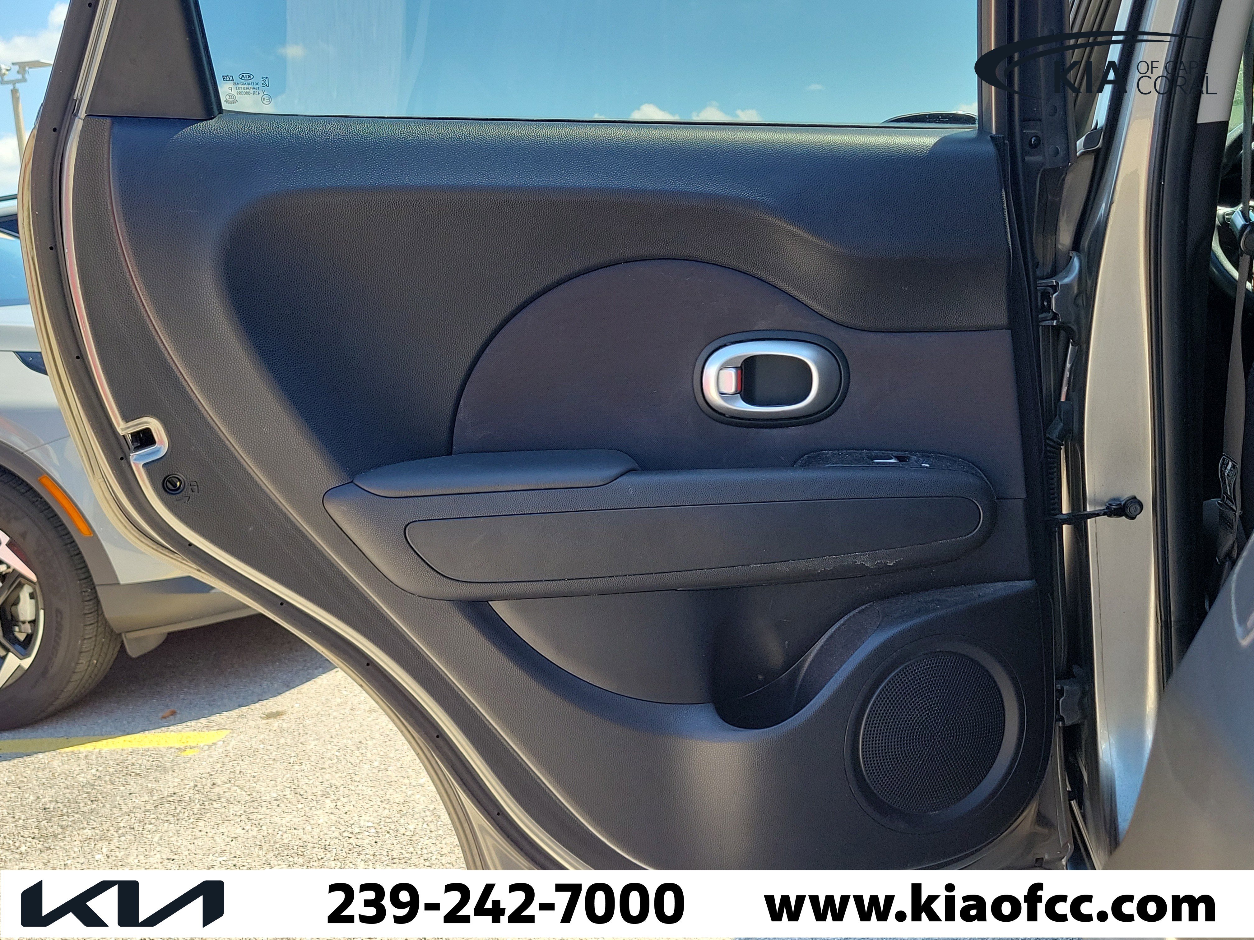 Certified 2018 Kia Soul w/ Convenience Package FWD image 15