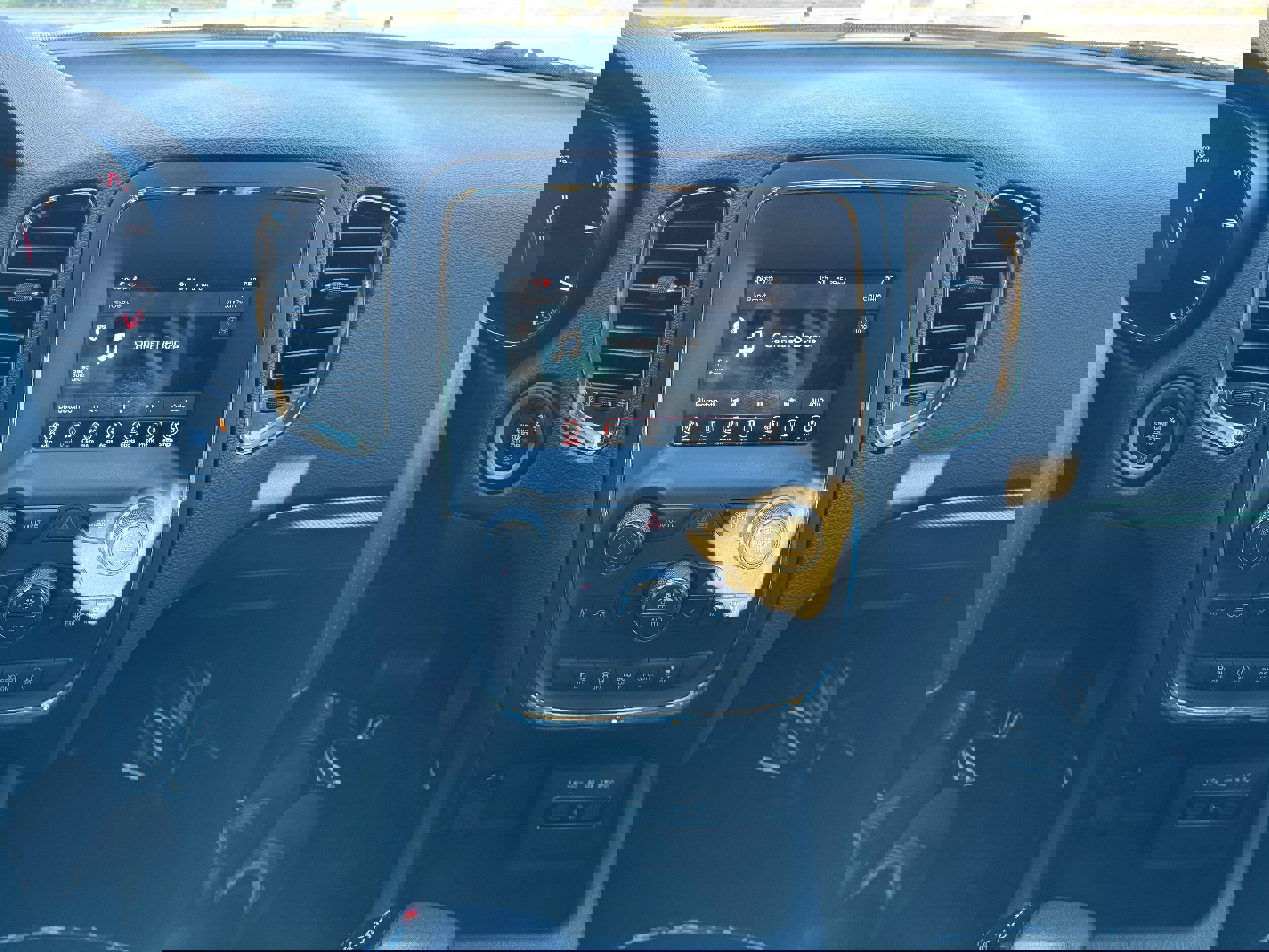 Used 2018 Dodge Durango GT image 16