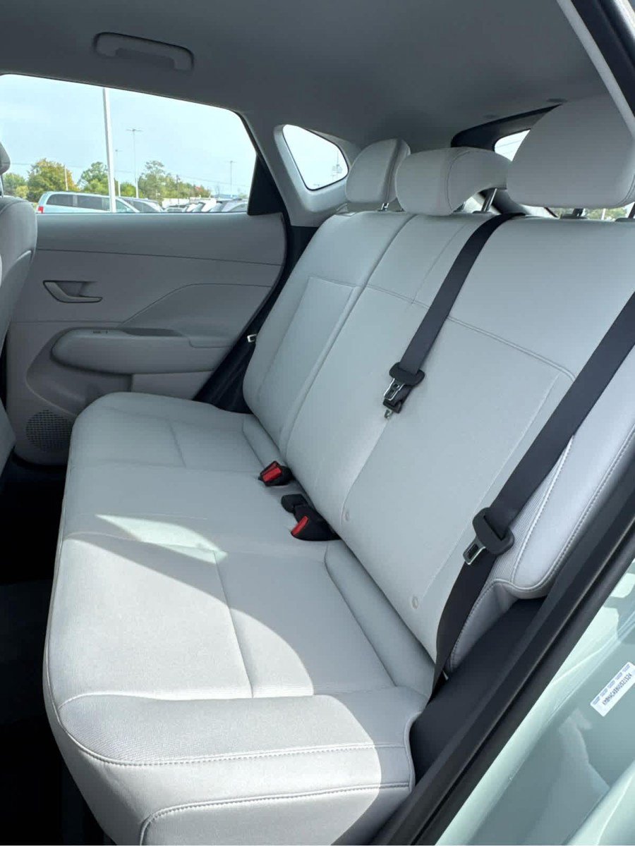 New 2027 Hyundai Kona SE AWD/4WD image 27