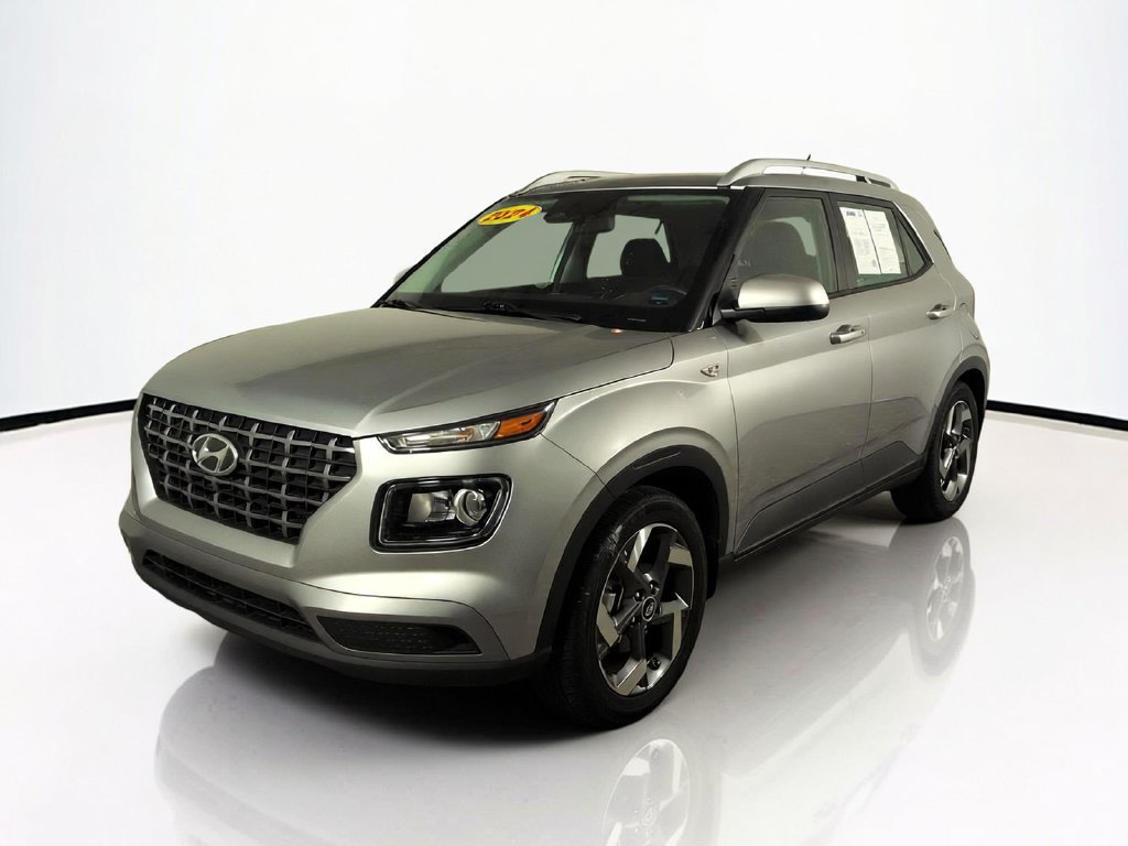 Used 2024 Hyundai Venue SEL FWD image 11