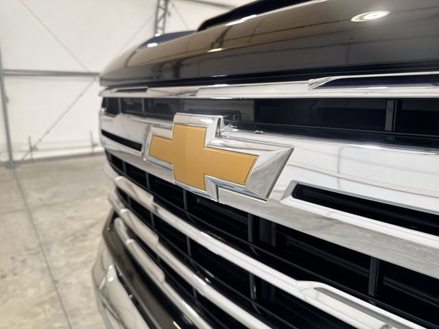 Used 2025 Chevrolet Silverado 2500 LTZ w/ LTZ Convenience Package image 31