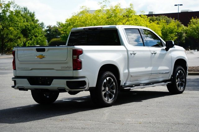 Used 2025 Chevrolet Silverado 1500 High Country w/ Technology Package image 7