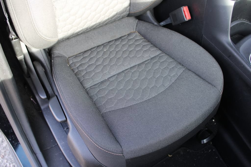 Used 2019 Chevrolet Equinox LT FWD image 13