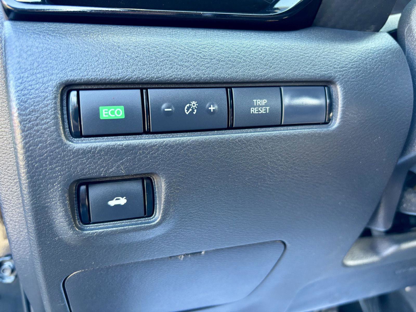 Used 2021 Nissan Sentra SV image 27