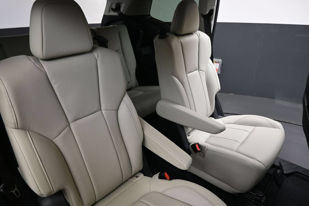 New 2026 Subaru Ascent Limited AWD/4WD image 16