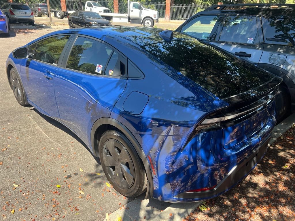 Used 2024 Toyota Prius Prime FWD image 4