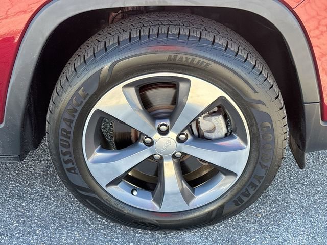 Used 2019 Jeep Cherokee Limited image 12