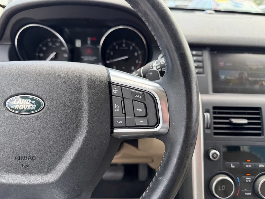 Used 2017 Land Rover Discovery Sport HSE AWD/4WD image 28