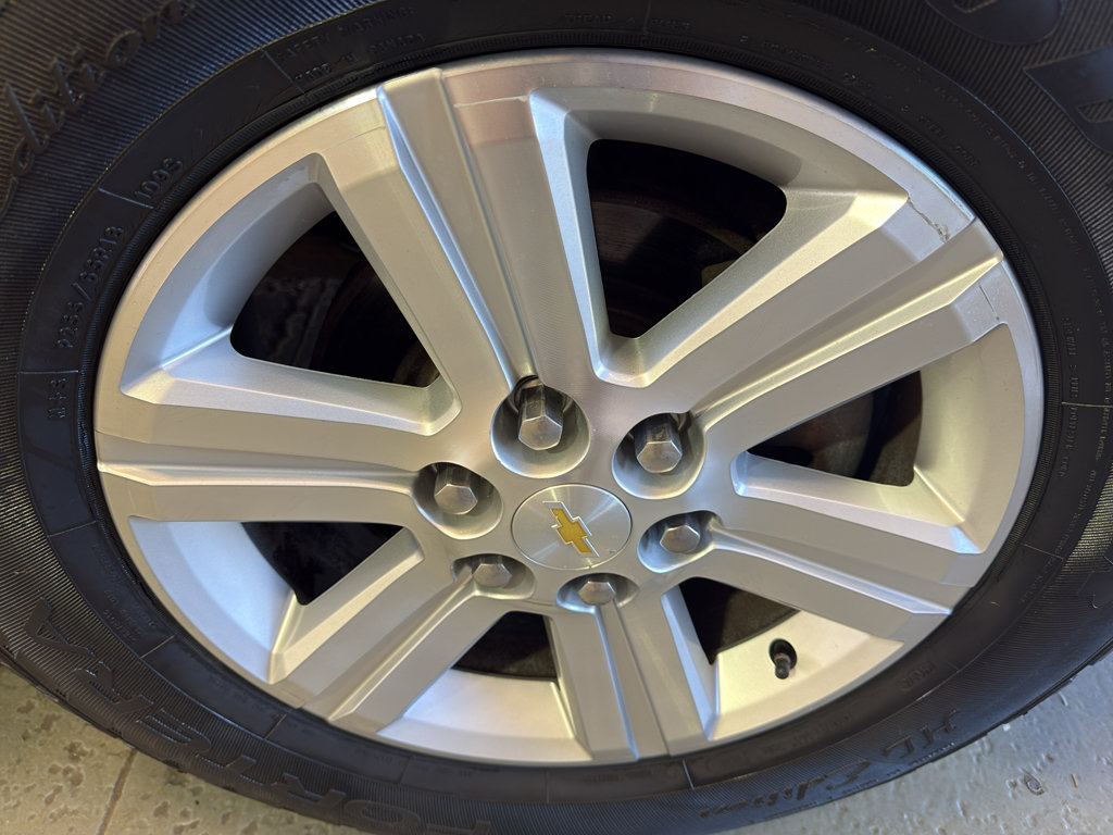 Used 2014 Chevrolet Traverse LT w/ LPO, 'HIT The Road' Package AWD/4WD image 38