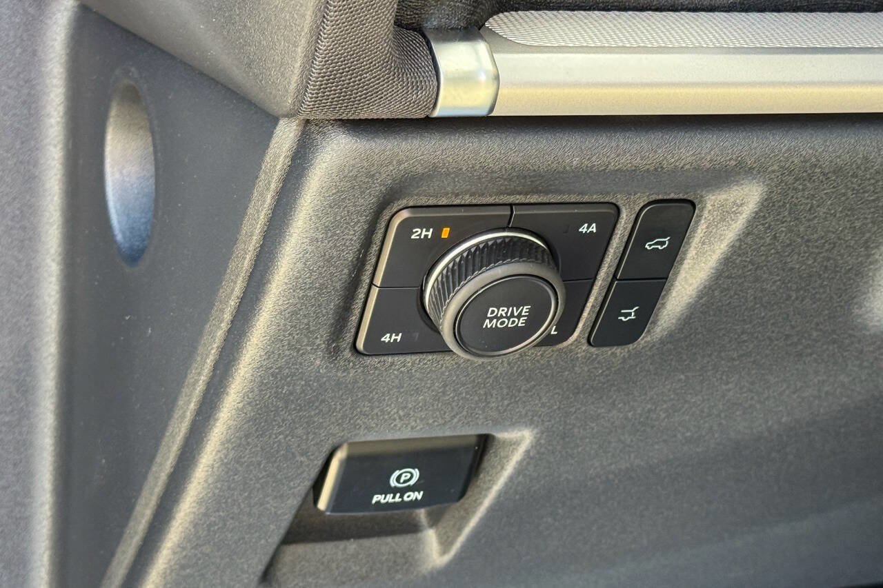 Used 2025 Ford Expedition Active AWD/4WD image 30