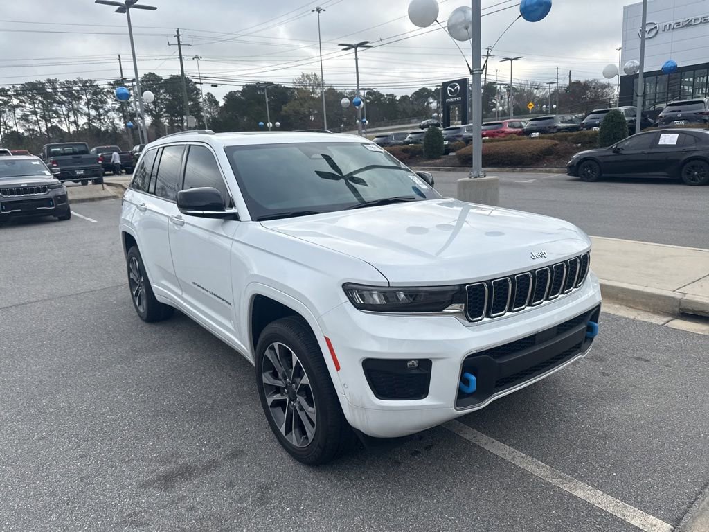 Used 2023 Jeep Grand Cherokee Overland image 3