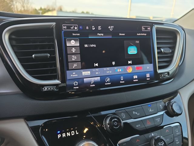 Used 2024 Chrysler Pacifica Touring-L FWD image 20