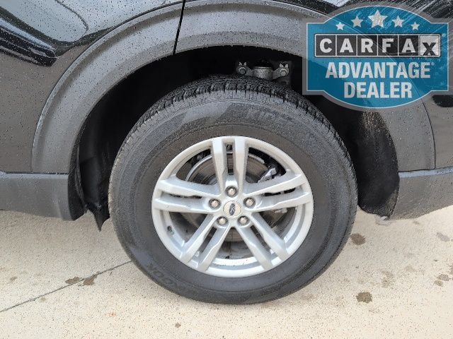 Used 2023 Ford Explorer XLT AWD/4WD image 3