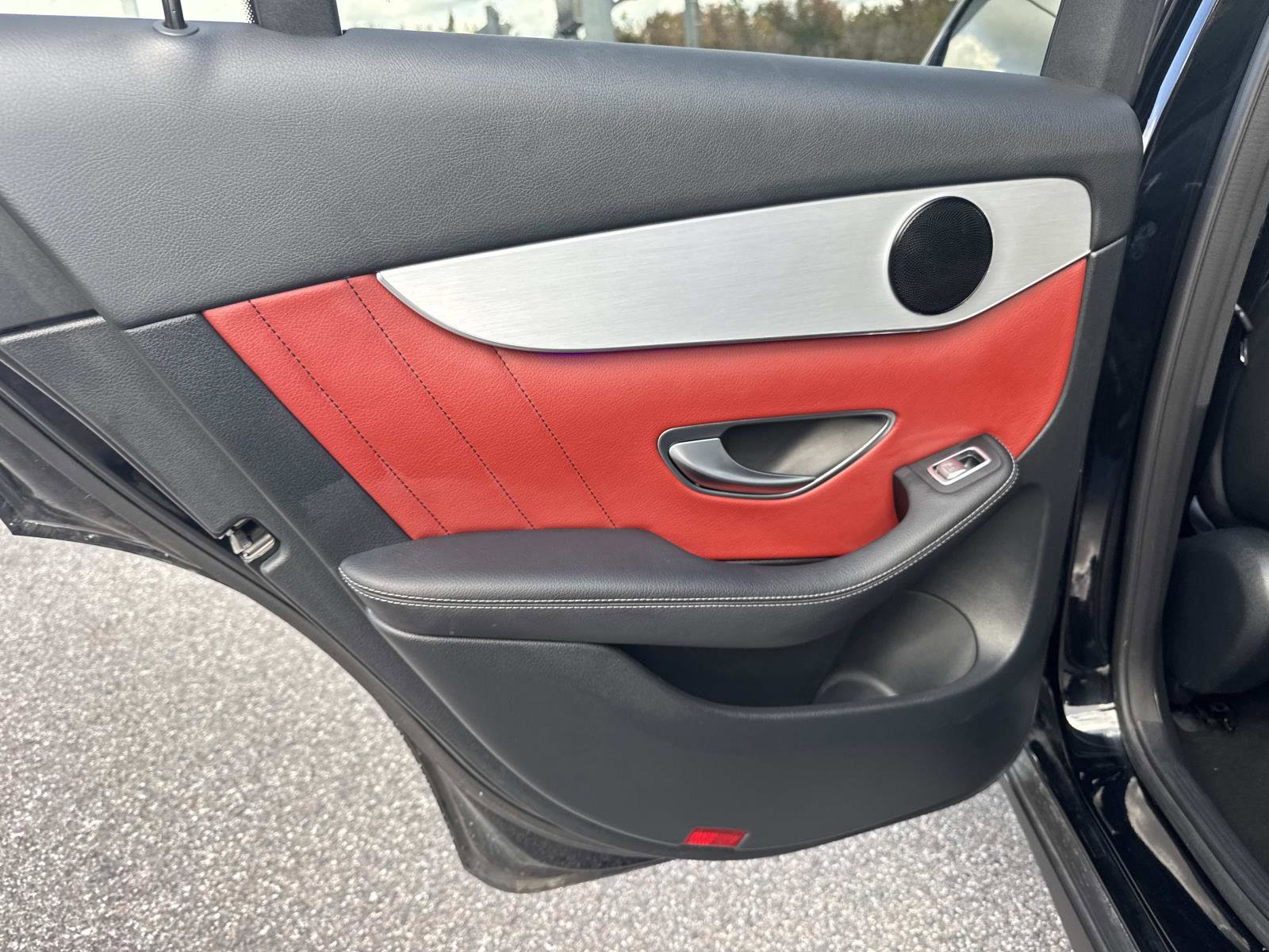 Certified 2022 Mercedes-Benz GLC 300 image 11