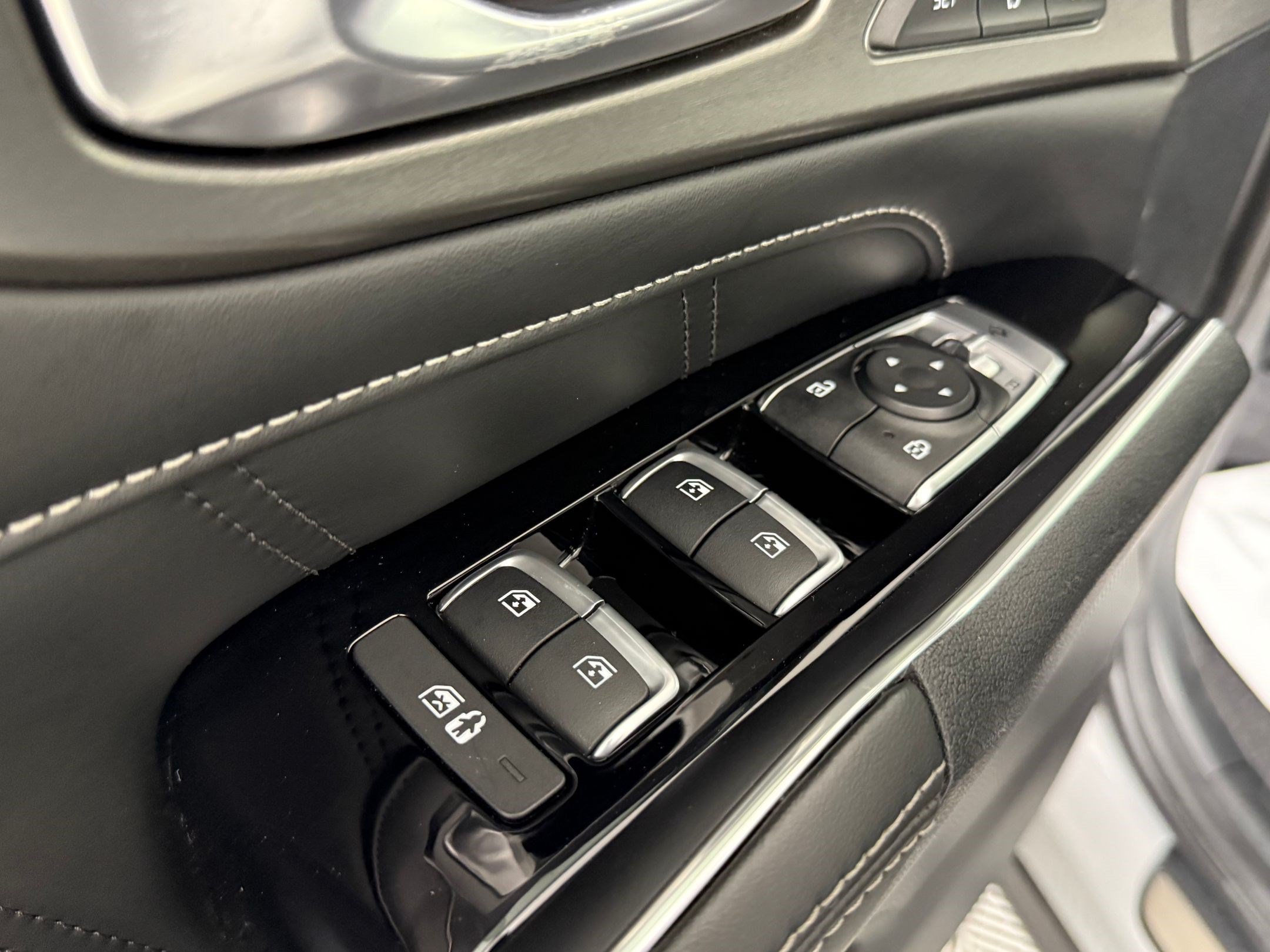 Used 2022 Kia Sorento SX FWD image 15