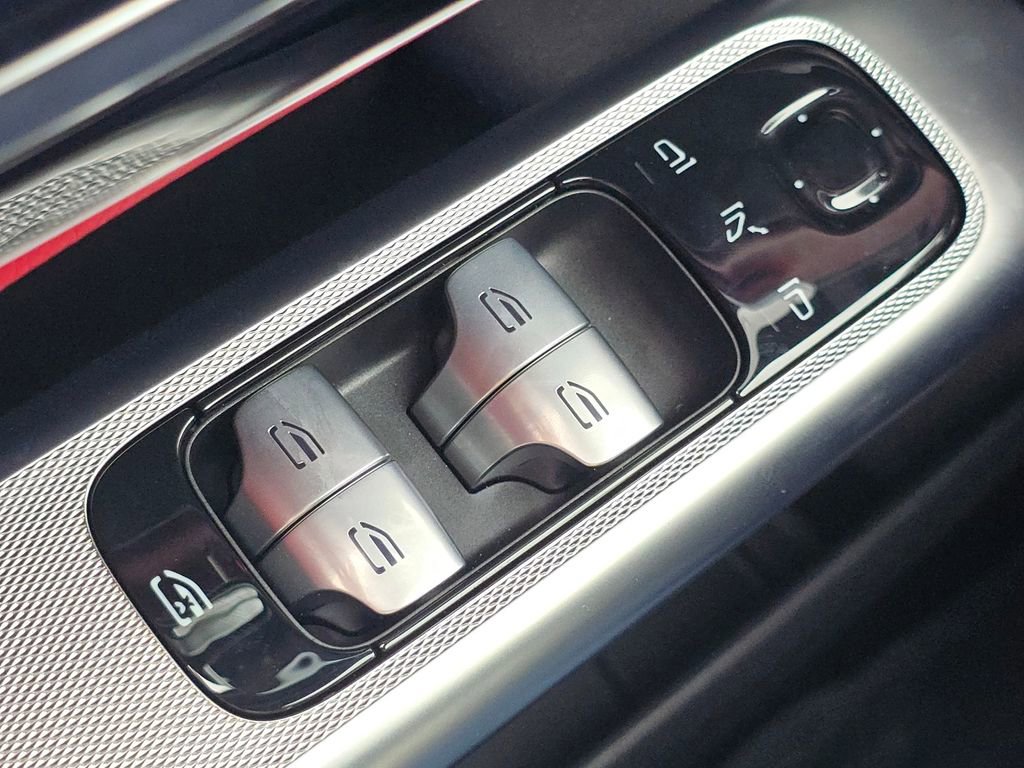 Used 2026 Mercedes-Benz GLC 300 4MATIC image 27