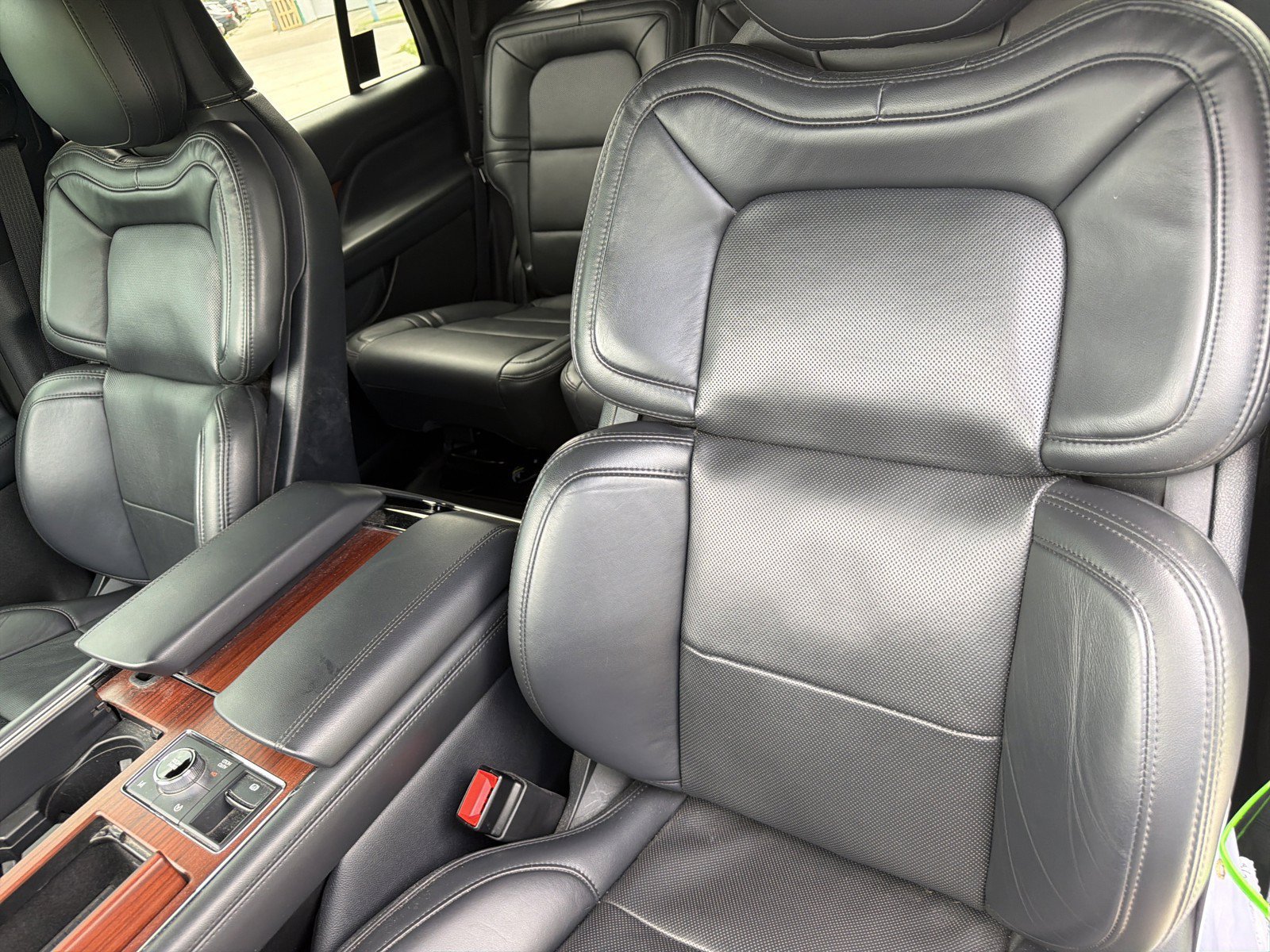 Used 2023 Lincoln Navigator Reserve AWD/4WD image 23