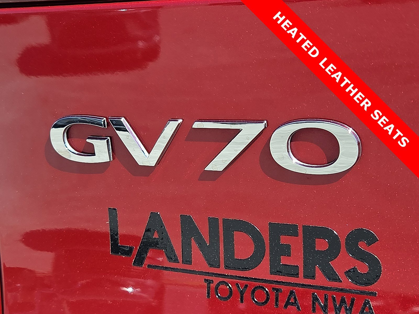 Used 2025 Genesis GV70 2.5T AWD/4WD image 8